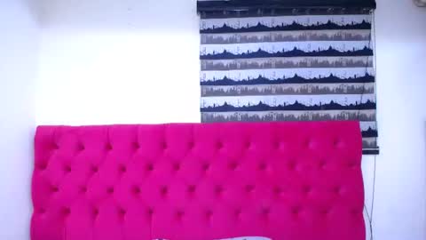 Snapshot of amberdiamondmmm chatting on 10.21.25 amberdiamondmmm online show from 10.21.25