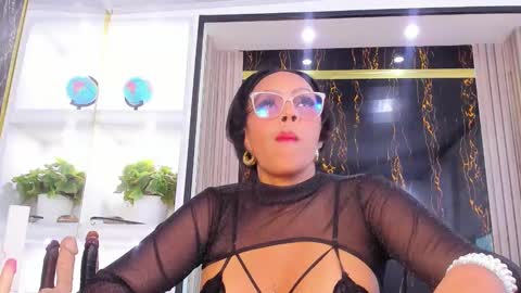 Snapshot of ambernix chatting on 01.22.25 online show from 01.22.25