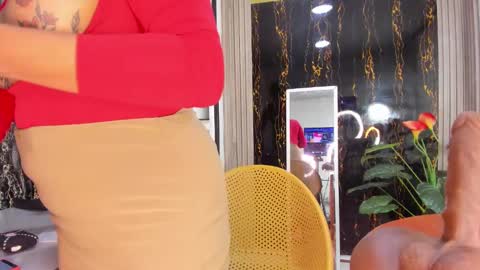 Snapshot of ambernix chatting on 02.10.25 online show from 02.10.25