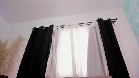 Snapshot of amberpixie_ chatting on 11.12.25 Amber online show from 11.12.25