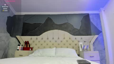 Snapshot of amberrgrey_ chatting on 09.13.25 Amber Grey online show from 09.13.25