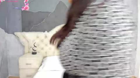 Snapshot of amberrgrey_ chatting on 10.14.25 Amber Grey online show from 10.14.25