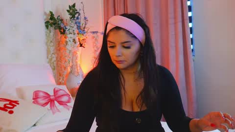 Amberseyes online show from 05.04.26