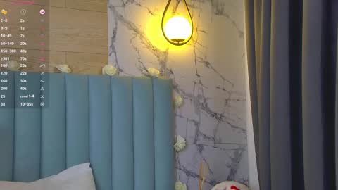 Snapshot of ambershays chatting on 02.10.25 Amber online show from 02.10.25