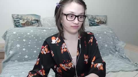 Snapshot of ambersimard chatting on 02.11.25 Amber online show from 02.11.25