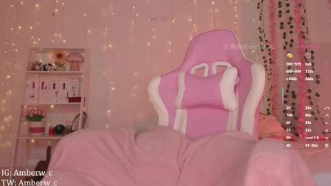 Snapshot of amberw_c chatting on 11.21.25 IG - TW Amberw c online show from 11.21.25