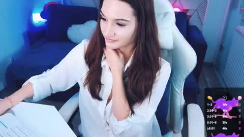 Snapshot of ambraenm chatting on 03.12.26 AmbraEnm online show from 03.12.26