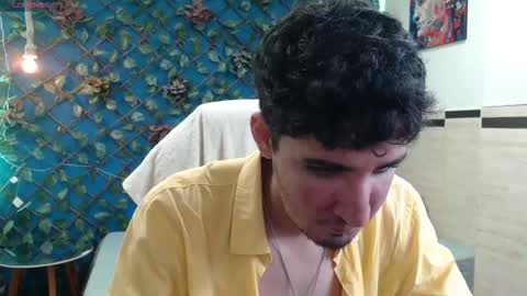 Snapshot of ambrosebull chatting on 10.20.25 Ambrosebull online show from 10.20.25