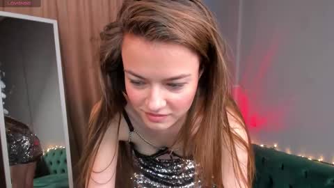 Snapshot of ameli_lorans chatting on 02.14.25 Ameli Lorans online show from 02.14.25