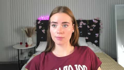 Snapshot of ameli_povilainn chatting on 11.13.25 Ameli online show from 11.13.25