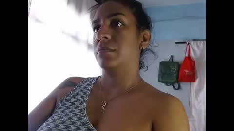 Snapshot of amelia_2023 chatting on 01.06.25 amelia  online show from 01.06.25