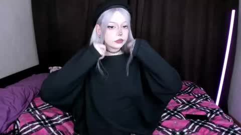 Snapshot of amelia__miller chatting on 10.14.25 Amelia online show from 10.14.25