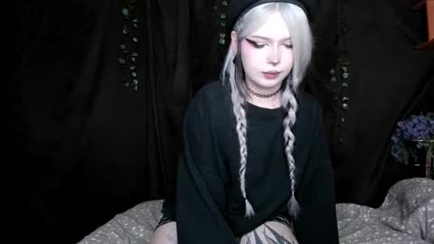 Snapshot of amelia__miller chatting on 11.26.25 Amelia online show from 11.26.25