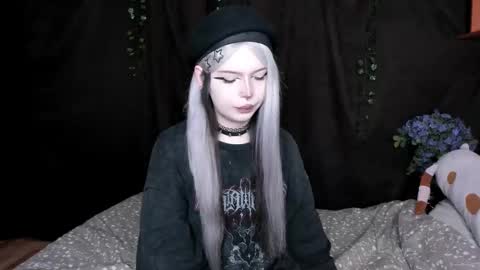 Snapshot of amelia__miller chatting on 12.03.25 Amelia online show from 12.03.25