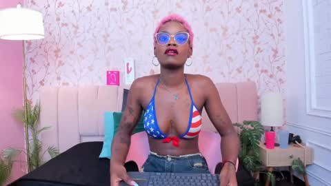 Snapshot of amelia_adms chatting on 04.24.26 Amelia Adams online show from 04.24.26