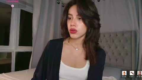 Snapshot of amelia_mee chatting on 06.11.26 amelia_mee online show from 06.11.26