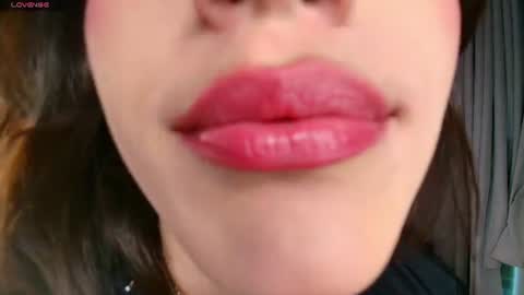 Snapshot of amelia_mee chatting on 06.23.26 amelia_mee online show from 06.23.26