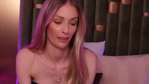 Amelia online show from 05.10.26