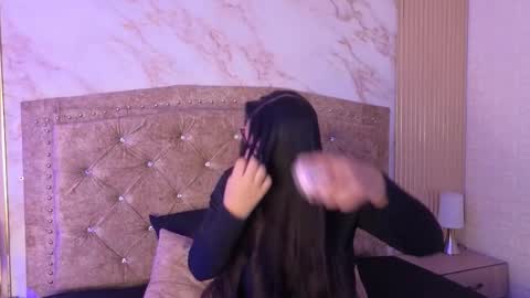 Snapshot of ameliacastell chatting on 03.24.26 AMELIA CASTELL online show from 03.24.26