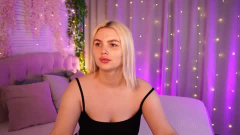  Amelia  online show from 05.04.26