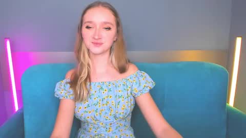 Snapshot of ameliawise chatting on 12.19.24 ameliawise online show from 12.19.24