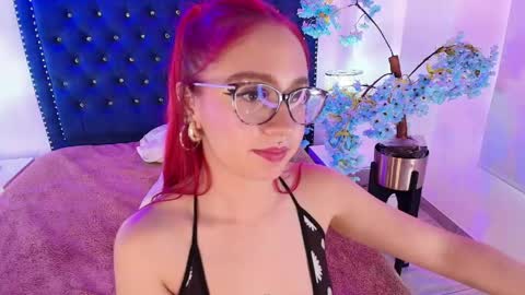 Snapshot of amelie_adamsx chatting on 04.30.26 Amelie online show from 04.30.26