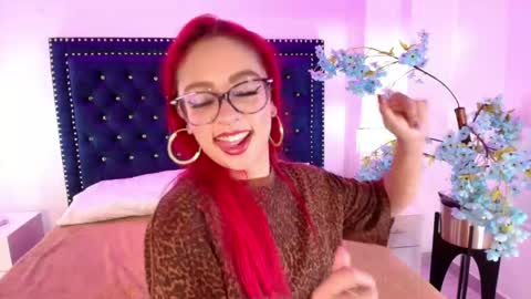 Snapshot of amelie_adamsx chatting on 05.29.26 Amelie online show from 05.29.26