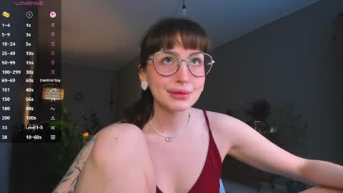Snapshot of ameliefiry chatting on 07.28.26 Amelie online show from 07.28.26