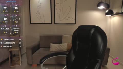 Snapshot of ameliegraham chatting on 12.16.24 Amelie Graham online show from 12.16.24