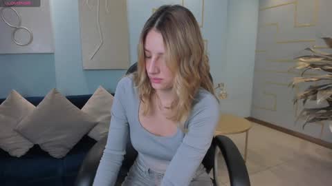 Snapshot of ameliegraham chatting on 12.26.24 Amelie Graham online show from 12.26.24