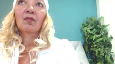 Snapshot of amelielux chatting on 03.12.26 Amelie Lux online show from 03.12.26