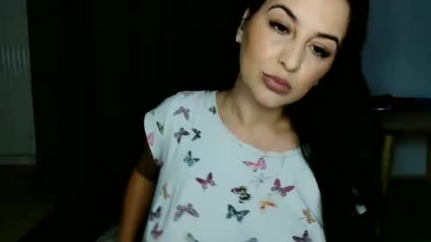 Snapshot of ameliesander chatting on 05.27.26 ameliesander online show from 05.27.26