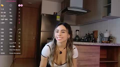 Victoria online show from 11.21.25