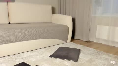 Amelina Love online show from 10.16.25