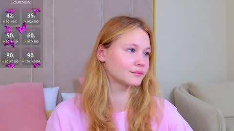 Snapshot of ameliroyse chatting on 05.14.26 AmeliRoyse online show from 05.14.26
