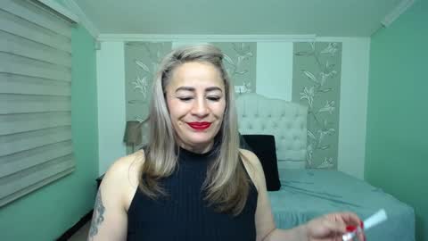 Amell Thomson online show from 12.14.24