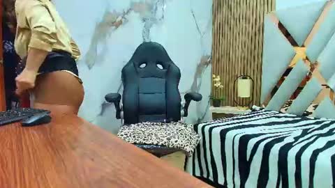 Amell Thomson online show from 06.15.26