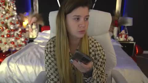 amellymillyy online show from 12.21.25