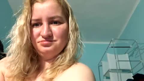 Snapshot of amely12 chatting on 12.02.24 amely12 online show from 12.02.24