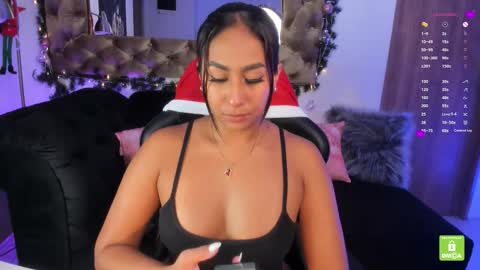Snapshot of amelyamann chatting on 11.27.25 online show from 11.27.25