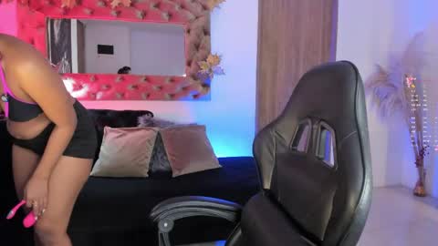          online show from 06.04.26