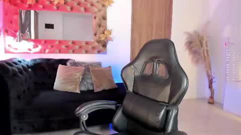          online show from 06.19.26