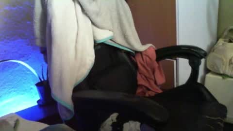 Mari online show from 12.21.25