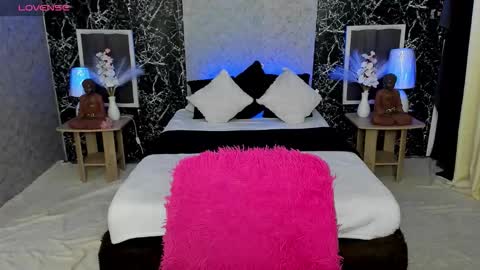 Claire online show from 09.19.25