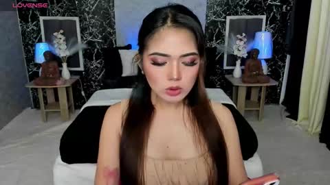 Claire online show from 10.02.25