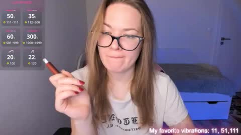 Snapshot of ami_amour_ chatting on 01.12.26 Hi-hi I am Kate welcome to my sexy room online show from 01.12.26