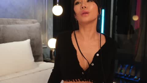 Snapshot of ami_katana chatting on 01.28.25 Ami online show from 01.28.25