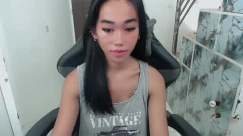 Snapshot of ami_lewis chatting on 02.10.26 JOANNA online show from 02.10.26