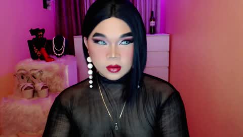 Queen Mireska online show from 12.28.24