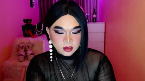 Queen Mireska online show from 12.31.24